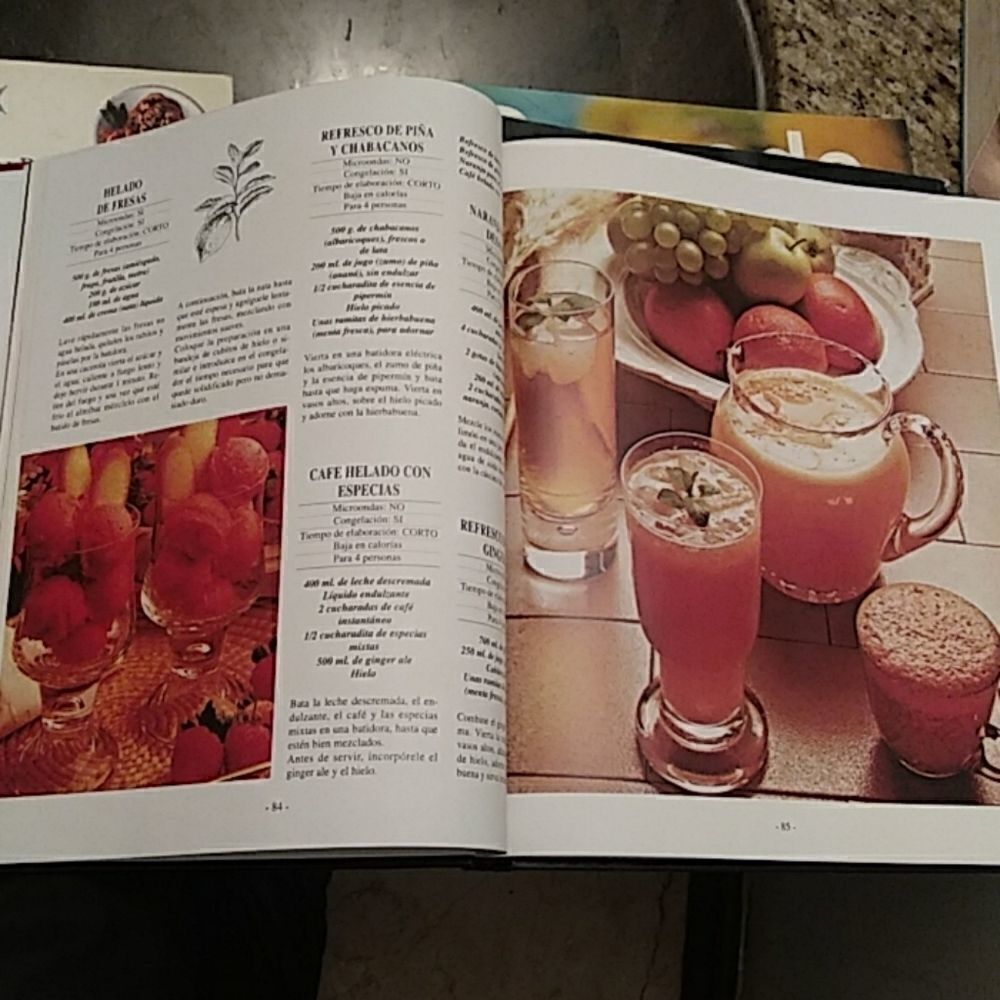 Books - Picture 5 of 7